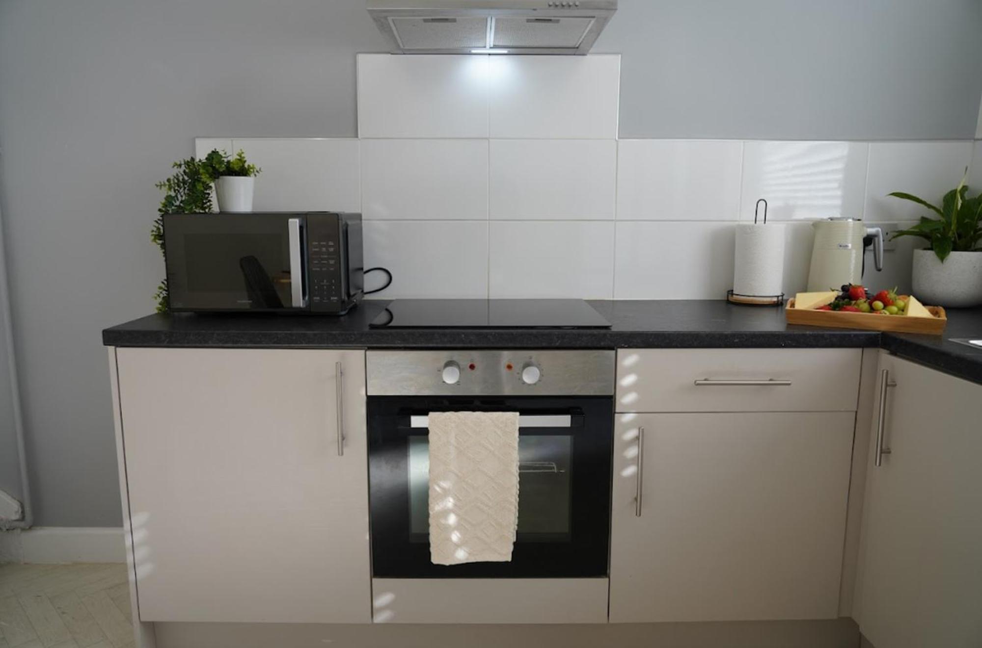 Appartamento Castle Boulevard - 3 Bedrooms Sleeps 5, Free Parking & Wifi - Close To Centre, & Hospital