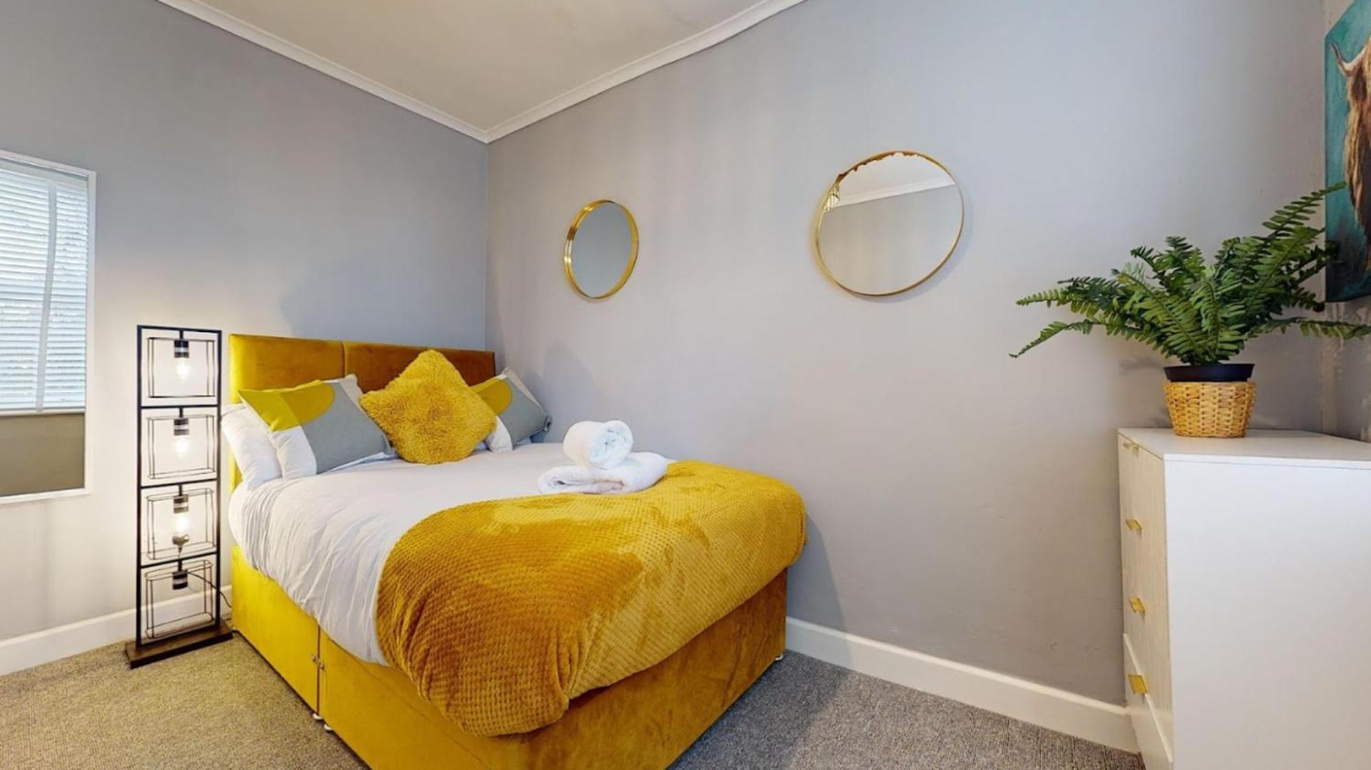 Castle Boulevard - 3 Bedrooms Sleeps 5, Free Parking & Wifi - Close To Centre, & Hospital Appartamento *